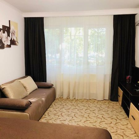 Apartament Ramo Apartment Bukares Bagian luar foto