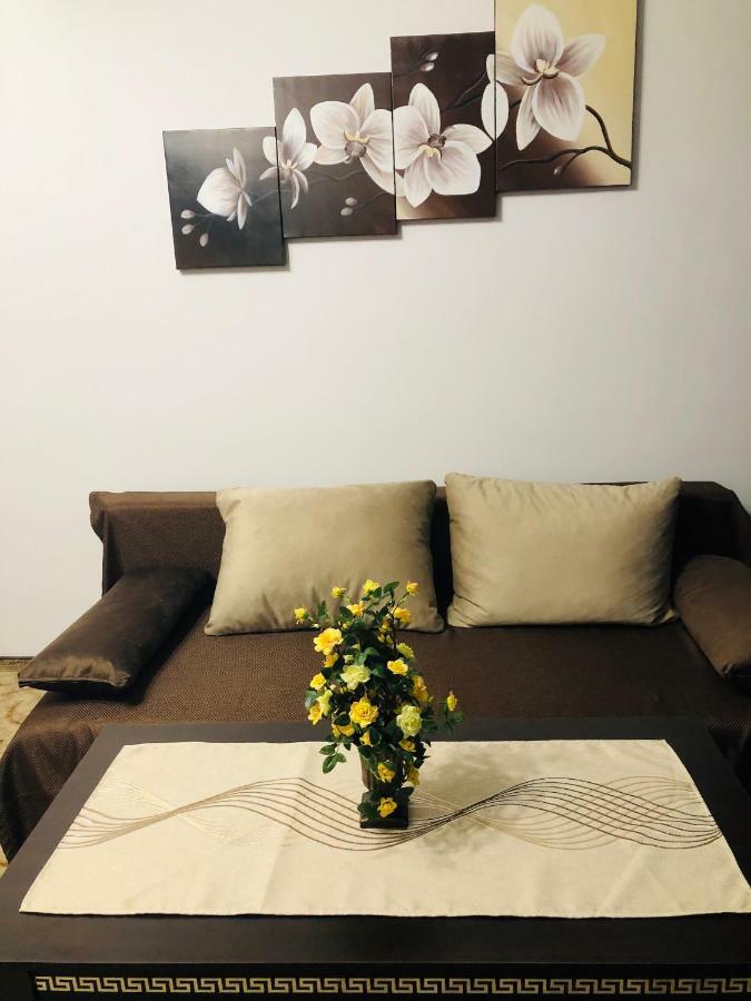 Apartament Ramo Apartment Bukares Bagian luar foto